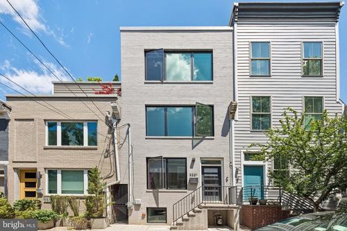 2231 Pemberton St, PHILADELPHIA, PA, 19146-1140 | Card Image