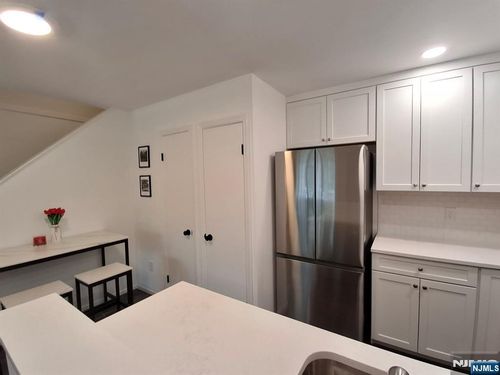 26 Larkspur Ct, Bedminster, NJ, 07921-1510 | Card Image