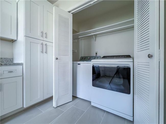 601 Park Ridge Cir, Condo with 2 bedrooms, 2 bathrooms and 2 parking in Marietta GA | Image 17