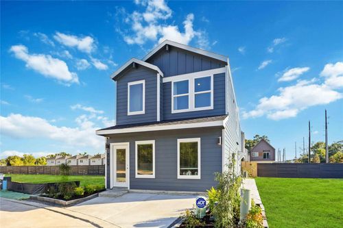 1057 Wheatley St, Houston, TX, 77091 | Card Image