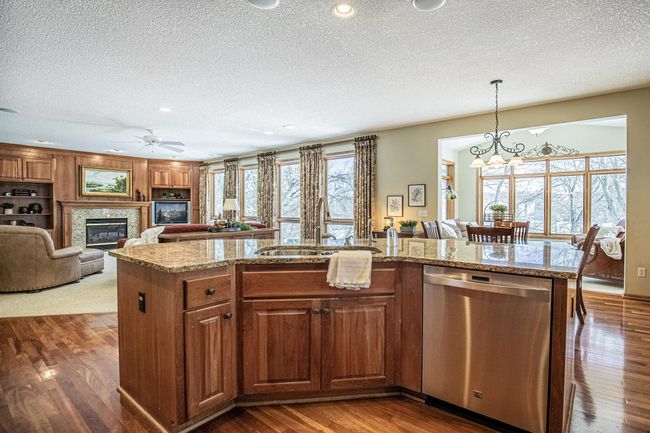 7408 Inland Lane N, House other with 5 bedrooms, 4 bathrooms and null parking in Maple Grove MN | Image 4