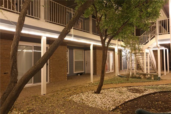APT-202 - 400 W 35 Th St, Condo with 2 bedrooms, 2 bathrooms and null parking in Austin TX | Image 16