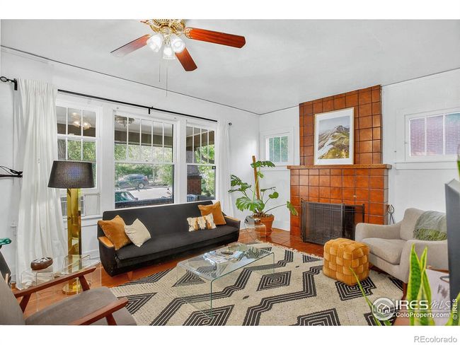 Main Level 1 Bedroom | Image 13