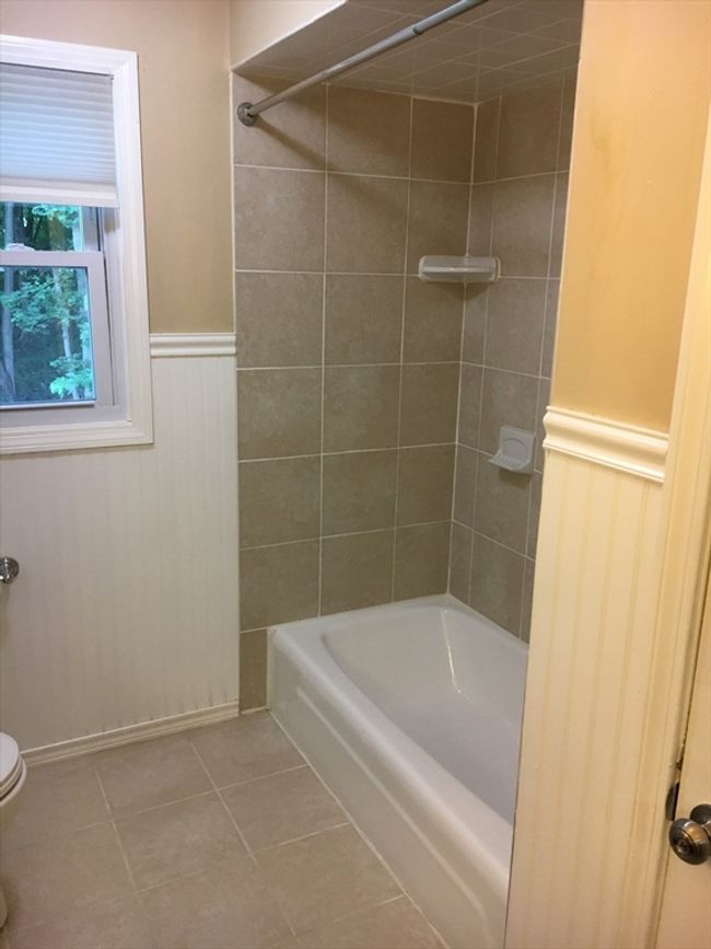 66 Locust Ave, Home with 4 bedrooms, 4 bathrooms and 4 parking in Worcester MA | Image 11