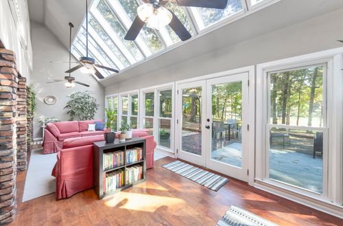 66 Northshore Dr, Jackson, TN, 38305-9247 | Card Image