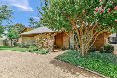 2414 Meadows Ln, Sherman, TX, 75092-3020 | Card Image