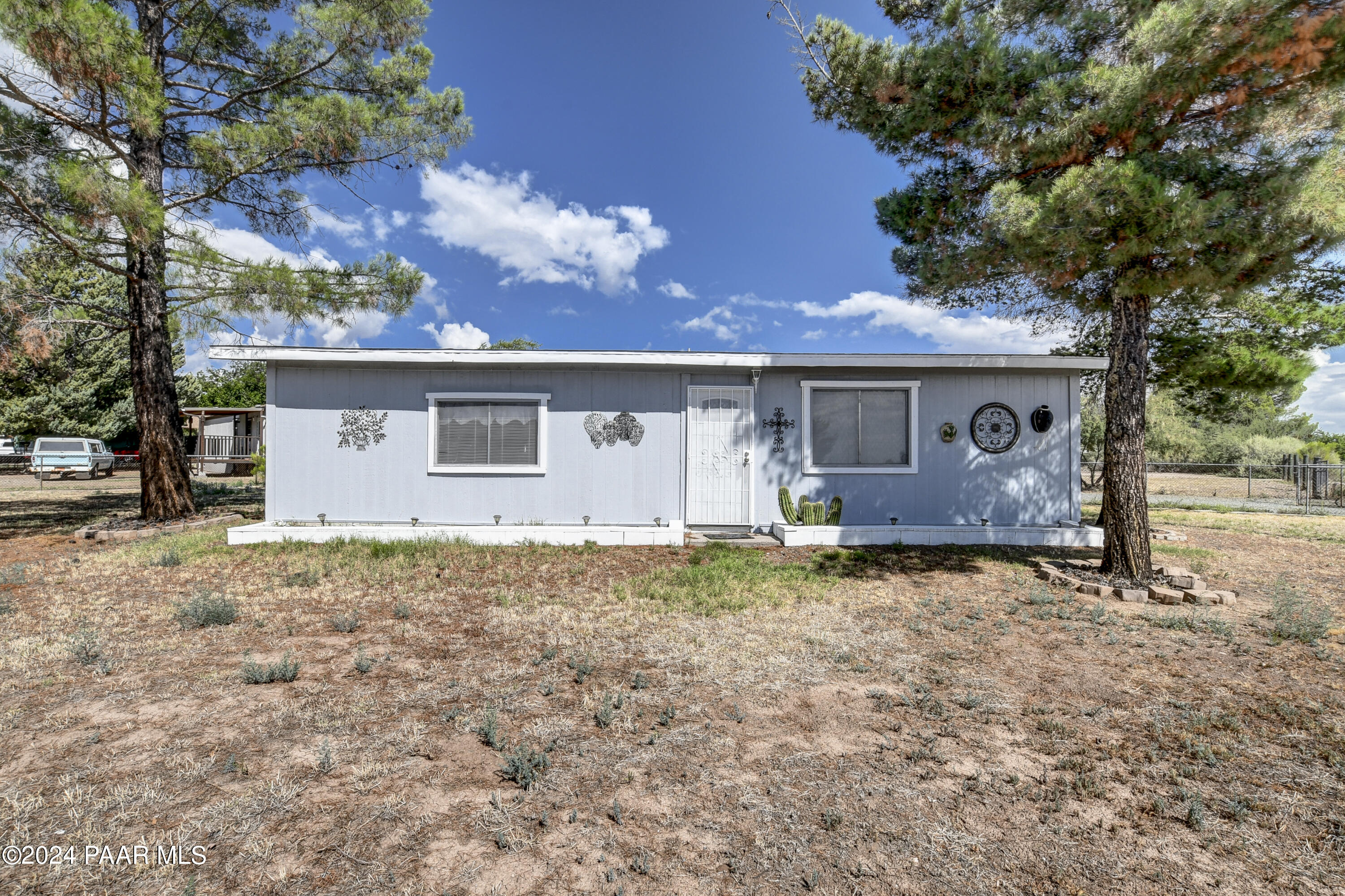 Red Rock Ln, Mayer, AZ 86333