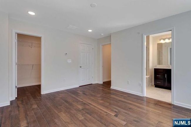 12-10 Plaza Rd, Townhouse with 3 bedrooms, 4 bathrooms and null parking in Fair Lawn NJ | Image 16