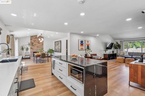 3093 Diablo View Rd, Pleasant Hill, CA, 94523-4535 | Card Image