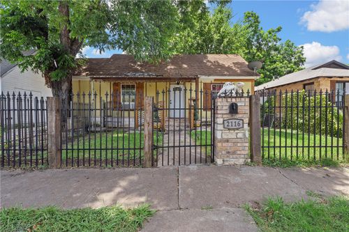 2116 Maple Avenue, Waco, TX, 76707 | Card Image