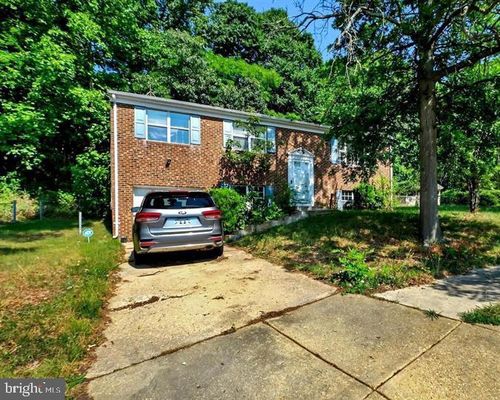 9401 Dania Ct, FORT WASHINGTON, MD, 20744-3735 | Card Image
