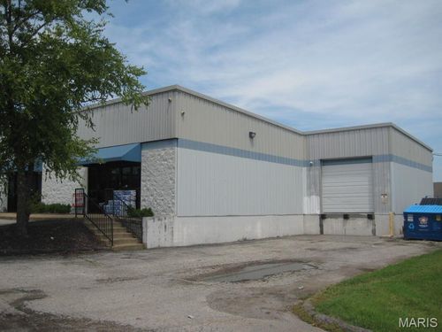 1831 Scherer Pkwy, Saint Charles, MO, 63303-3821 | Card Image