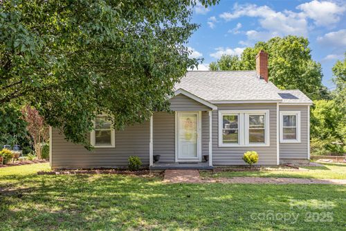 1103 Oklahoma St, Kannapolis, NC, 28083-7222 | Card Image