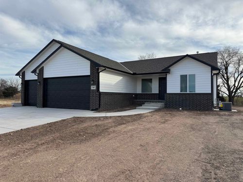 907 W 17th St, Harper, KS, 67058 | Card Image