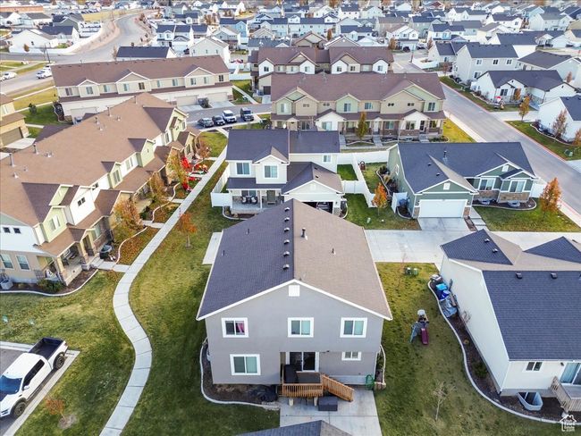 Aerial perspective of suburban area | Image 44