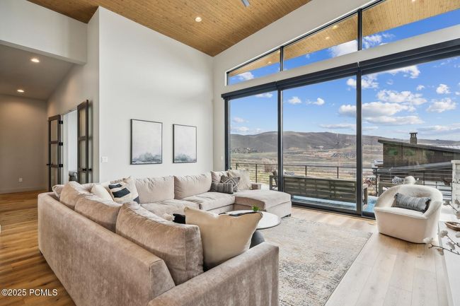 11431 N Ursa Cir, Home with 4 bedrooms, 5 bathrooms and null parking in Mayflower Mnt UT | Image 22