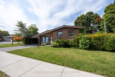 650 Harold Dr, House other with 3 bedrooms, 2 bathrooms and 3 parking in Peterborough ON | Image 2