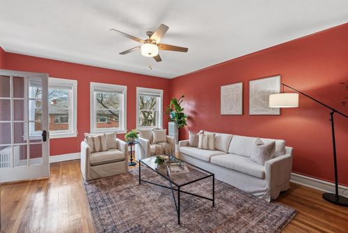 d-2572 N Prospect Avenue, Milwaukee, WI, 53211 | Card Image