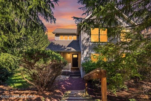 347 Hemlock Ln, Tannersville, PA, 18372-7711 | Card Image