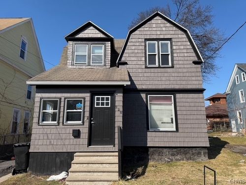 225 E Colvin St, Syracuse, NY, 13205-1329 | Card Image