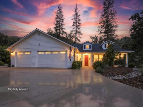 46088 Sutton Dr, Oakhurst, CA, 93644-9034 | Card Image