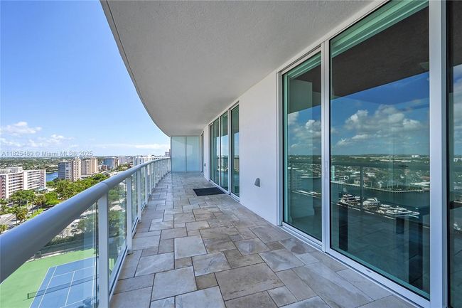APT-1211 - 1 N Ocean Blvd, Condo with 2 bedrooms, 2 bathrooms and null parking in Pompano Beach FL | Image 34