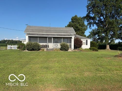 3284 N Henderson Rd, Rushville, IN, 46173-7268 | Card Image