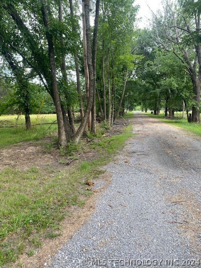 120 N Lee St, House other with 3 bedrooms, 2 bathrooms and null parking in Kiowa OK | Image 5
