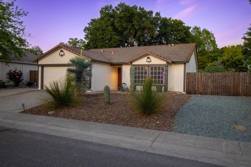 117 Matthew Ct, Galt, CA, 95632-2643 | Card Image