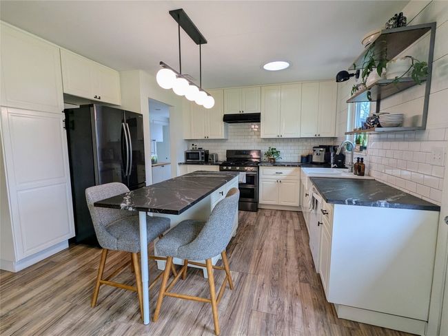 1510 Glencrest Dr, House other with 3 bedrooms, 2 bathrooms and 1 parking in Austin TX | Image 11