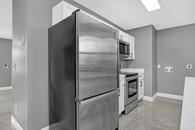 324 W 5 Th Ter, House other with 4 bedrooms, 2 bathrooms and null parking in Pahokee FL | Image 14