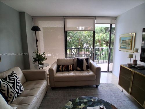 apt-308-1450 Brickell Bay Dr, Miami, FL, 33131-3619 | Card Image