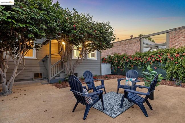 1092 Dwight Way, House other with 2 bedrooms, 2 bathrooms and 1 parking in Berkeley CA | Image 31