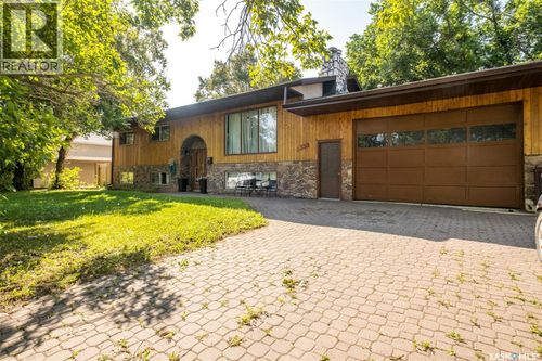 1359 River St E, Prince Albert, SK, S6V0B8 | Card Image