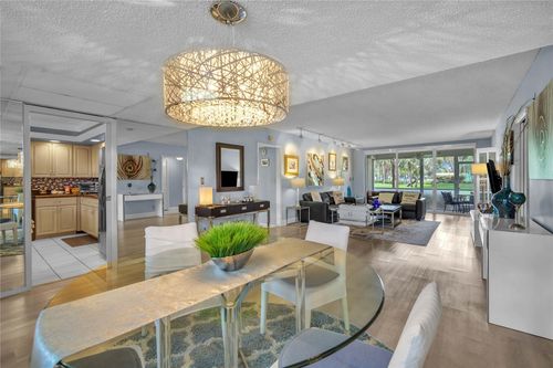 115-400 Oaks Ln, Pompano Beach, FL, 33069-3784 | Card Image