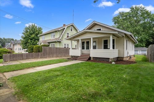 1006 S 4th St, Aurora, IL, 60505-5512 | Card Image