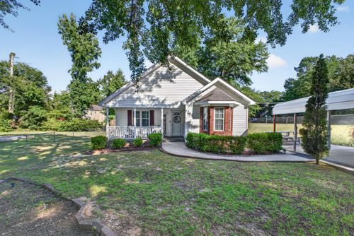 634 Chesterfield St N, Aiken, SC, 29801-4054 | Card Image