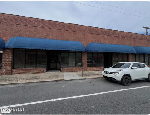 100 W Elizabeth St, Clinton, NC, 28328-4022 | Card Image