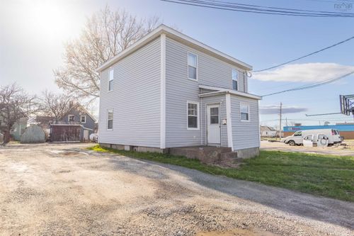 455 Whitney Ave, Sydney, NS, B1P5A8 | Card Image