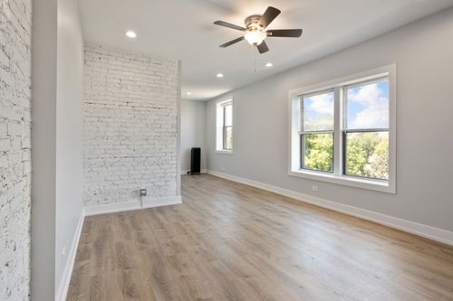 apt-3f-1704 Juneway Ter, CHICAGO, IL, 60626-1026 | Card Image
