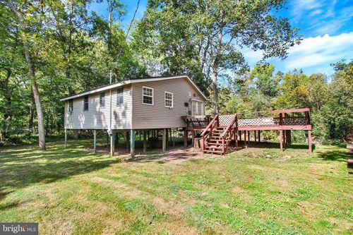 723 Creek Rd, NEW OXFORD, PA, 17350 | Card Image
