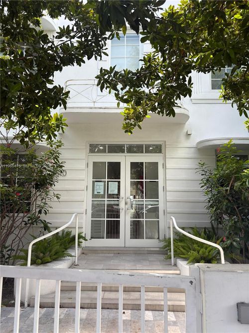 a105-1610 Euclid Ave, Miami Beach, FL, 33139-7756 | Card Image