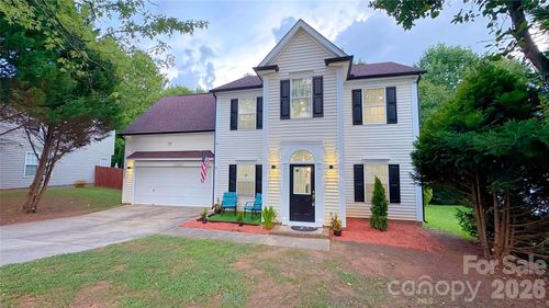 9240 Tiger Lily Ln, Charlotte, NC, 28215-7581 | Card Image