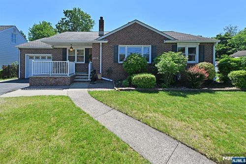 332 Golf Ave, Maywood, NJ, 07607-1934 | Card Image