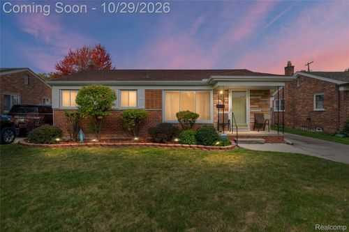30031 Rosebriar St, Saint Clair Shores, MI, 48082-2658 | Card Image