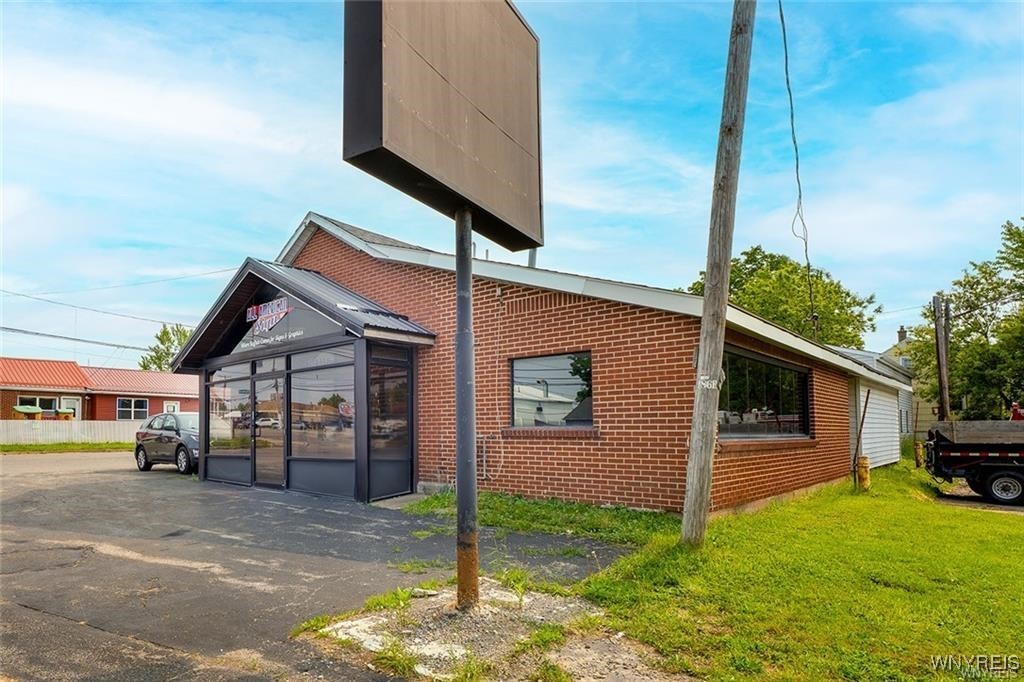 1486 Abbott Rd, Lackawanna, NY 14218