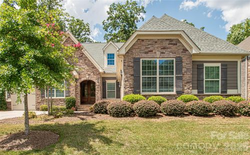324 Eden Hollow Ln, Matthews, NC, 28104-0017 | Card Image