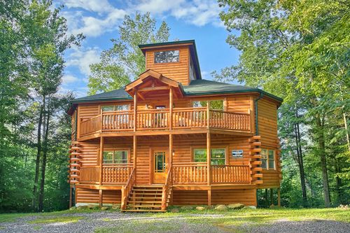 208 Amet Way, Cosby, TN, 37722-2177 | Card Image