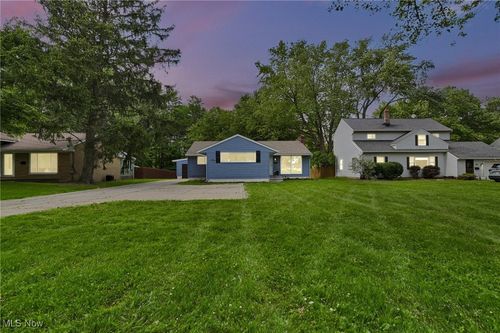 5679 Wilson Mills Rd, Mayfield, OH, 44143-3208 | Card Image