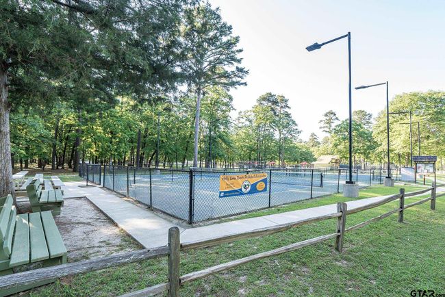 201 Elmwood Ln, House other with 2 bedrooms, 2 bathrooms and null parking in Holly Lake Ranch TX | Image 32